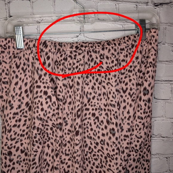 Umgee Women's Pink Leopard Print Wide-Leg Pants Size Large - Picture 3 of 3